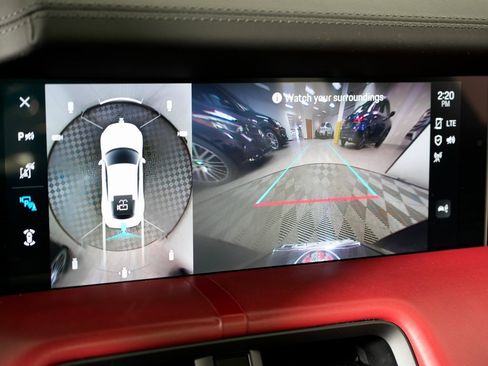 Used 2024 Porsche Taycan 4S w/ Premium Package image 31