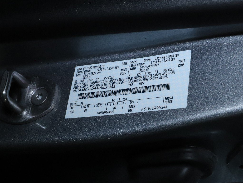Certified 2023 Lincoln Corsair Reserve w/ Equipment Group 201A AWD/4WD image 21
