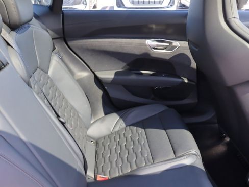 Used 2023 Audi e-tron GT Prestige image 17