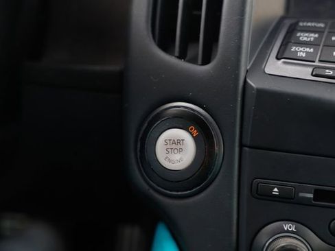 Used 2020 Nissan 370Z NISMO image 28