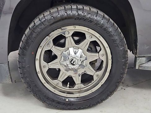 Used 2015 Chevrolet Tahoe LS AWD/4WD image 13