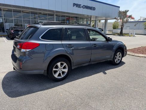 Used 2014 Subaru Outback 2.5i Premium AWD/4WD image 3
