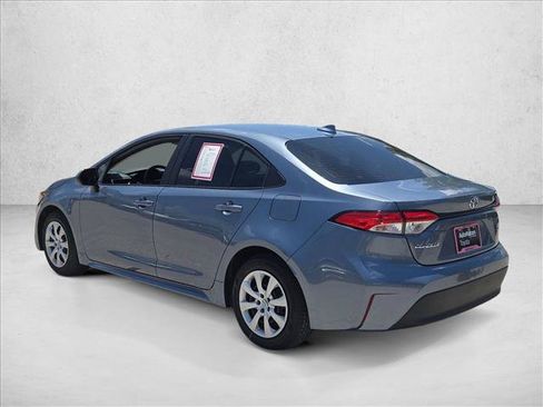Used 2025 Toyota Corolla LE FWD image 8