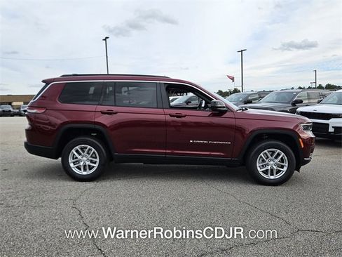 New 2025 Jeep Grand Cherokee L Laredo image 14