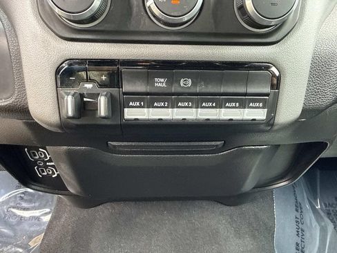 Used 2022 RAM 3500 Big Horn AWD/4WD image 36