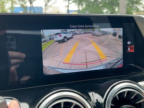 Used 2022 Mercedes-Benz GLB 250 image 26