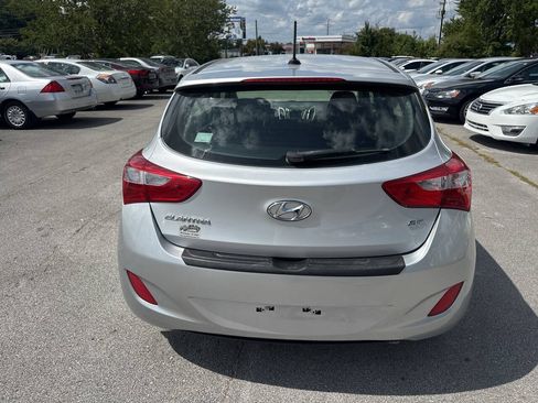 Used 2016 Hyundai Elantra GT FWD image 6