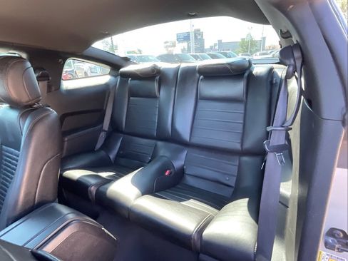 Used 2010 Ford Mustang GT Premium image 32