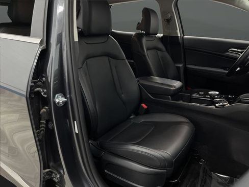 Used 2023 Kia Sportage EX image 29