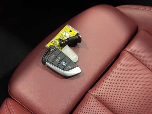 Used 2023 BMW 330i Sedan w/ Driving Assistance Package image 28