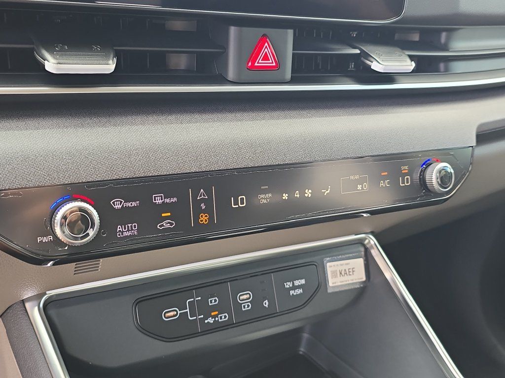 New 2027 Kia Carnival EX FWD image 26