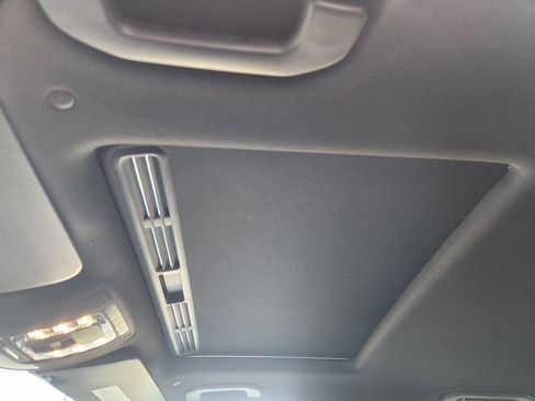 Used 2020 Mercedes-Benz GLE 350 image 25