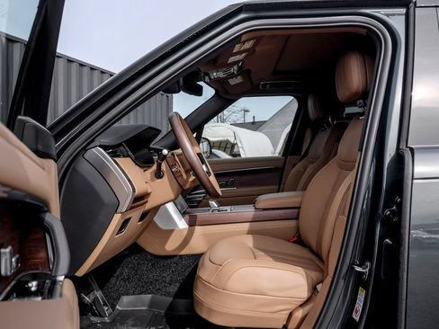 New 2026 Land Rover Range Rover Long Wheelbase SE AWD/4WD image 9
