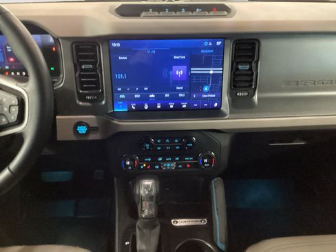 Used 2024 Ford Bronco Wildtrak image 11