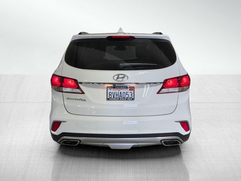 Used 2017 Hyundai Santa Fe SE image 6