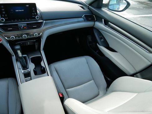 Used 2019 Honda Accord LX image 11