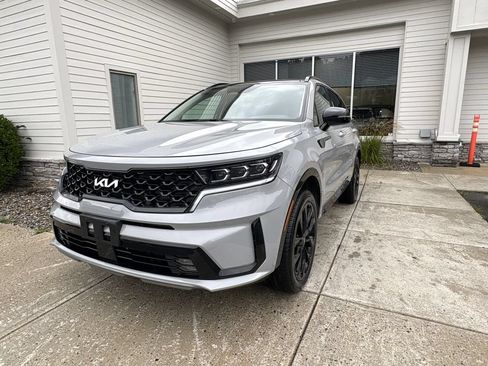 Used 2022 Kia Sorento SX AWD/4WD image 2