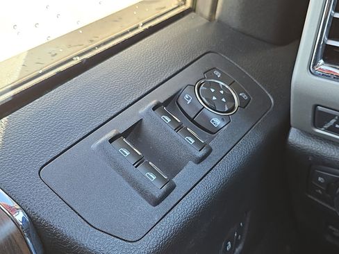 Used 2016 Ford F150 Lariat image 13