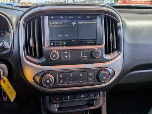 Used 2019 Chevrolet Colorado LT AWD/4WD image 19