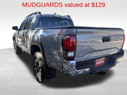 Used 2018 Toyota Tacoma TRD Off-Road image 8