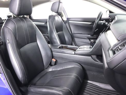 Used 2018 Honda Civic Touring image 40