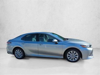 Used 2019 Toyota Camry LE video 4