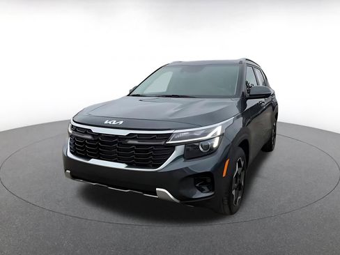 Used 2025 Kia Seltos S image 7