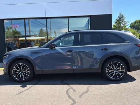 Certified 2025 MAZDA CX-70 Plug-In Hybrid w/ Premium Pkg AWD/4WD image 9