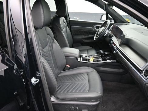 Certified 2025 Kia Sorento SX Prestige image 27