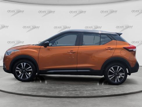 Used 2020 Nissan Kicks SR w/ SR Premium Package FWD image 4