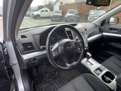 Used 2014 Subaru Outback 2.5i Premium image 10