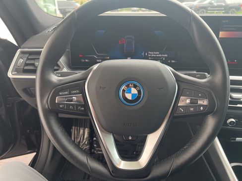 Used 2024 BMW i4 eDrive35 w/ Premium Package image 7