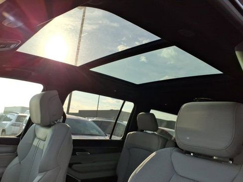 New 2026 Jeep Grand Wagoneer L 4WD image 15