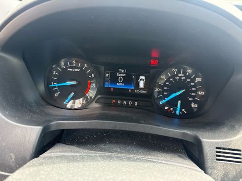 Used 2018 Ford Explorer FWD image 16