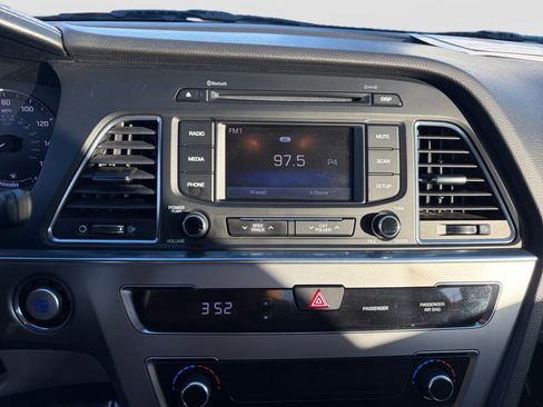 Used 2016 Hyundai Sonata SE image 20