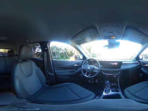 Used 2025 Buick Encore GX Preferred image 40