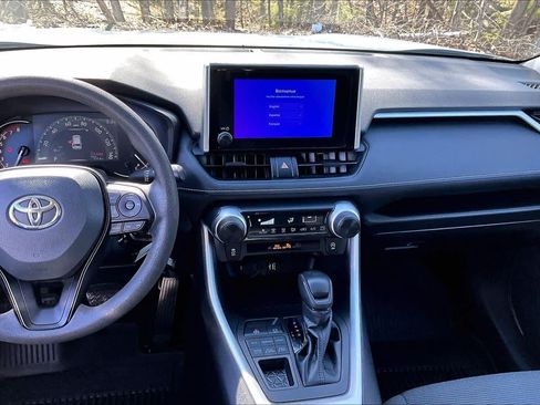 Used 2023 Toyota RAV4 LE AWD/4WD image 7