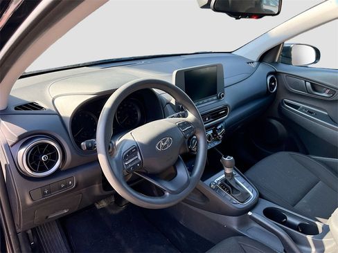 Used 2023 Hyundai Kona SEL image 9