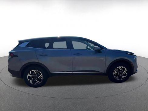 Used 2025 Kia Sportage LX FWD image 16