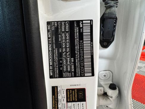 Used 2017 Mercedes-Benz GLS 450 4MATIC image 31