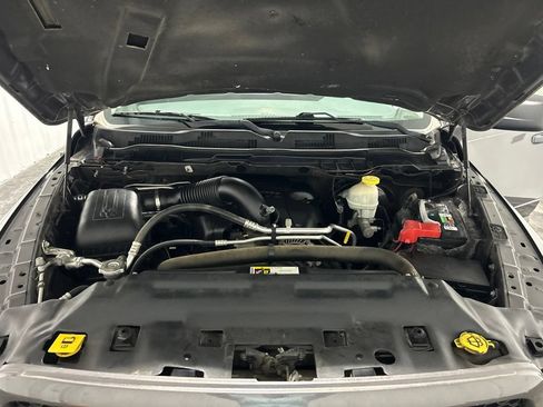 Used 2017 RAM 1500 Express AWD/4WD image 11