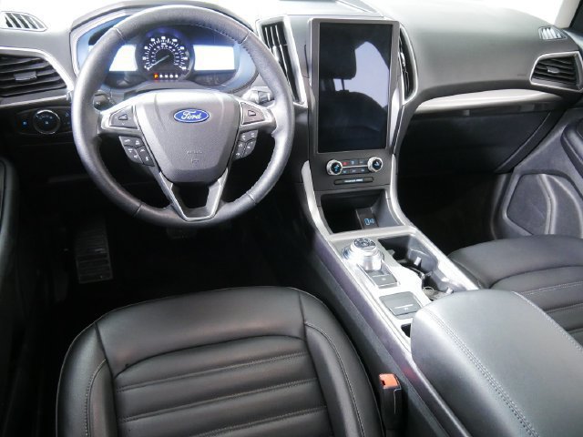 Certified 2024 Ford Edge SEL w/ Convenience Package AWD/4WD image 4