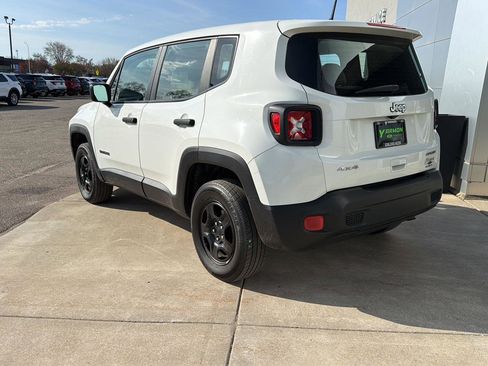 Used 2018 Jeep Renegade Sport w/ Power & Air Group AWD/4WD image 3