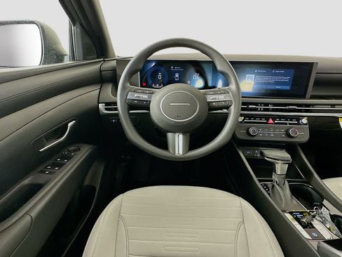 New 2026 Hyundai Santa Cruz SE FWD image 17