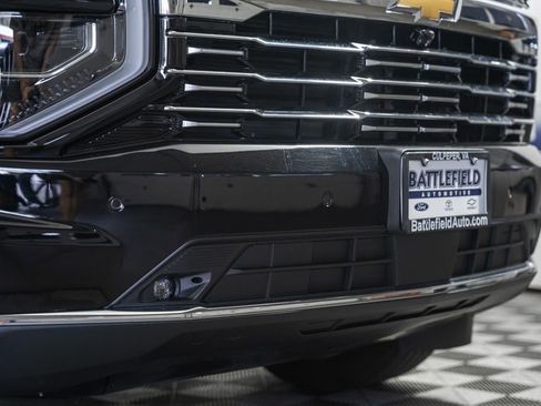 Used 2026 Chevrolet Suburban Premier image 15