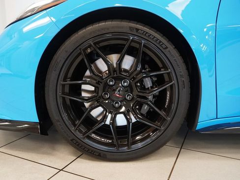 Used 2024 Chevrolet Corvette Z06 RWD image 17