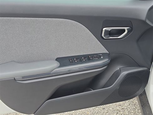 New 2025 Kia K4 EX image 19