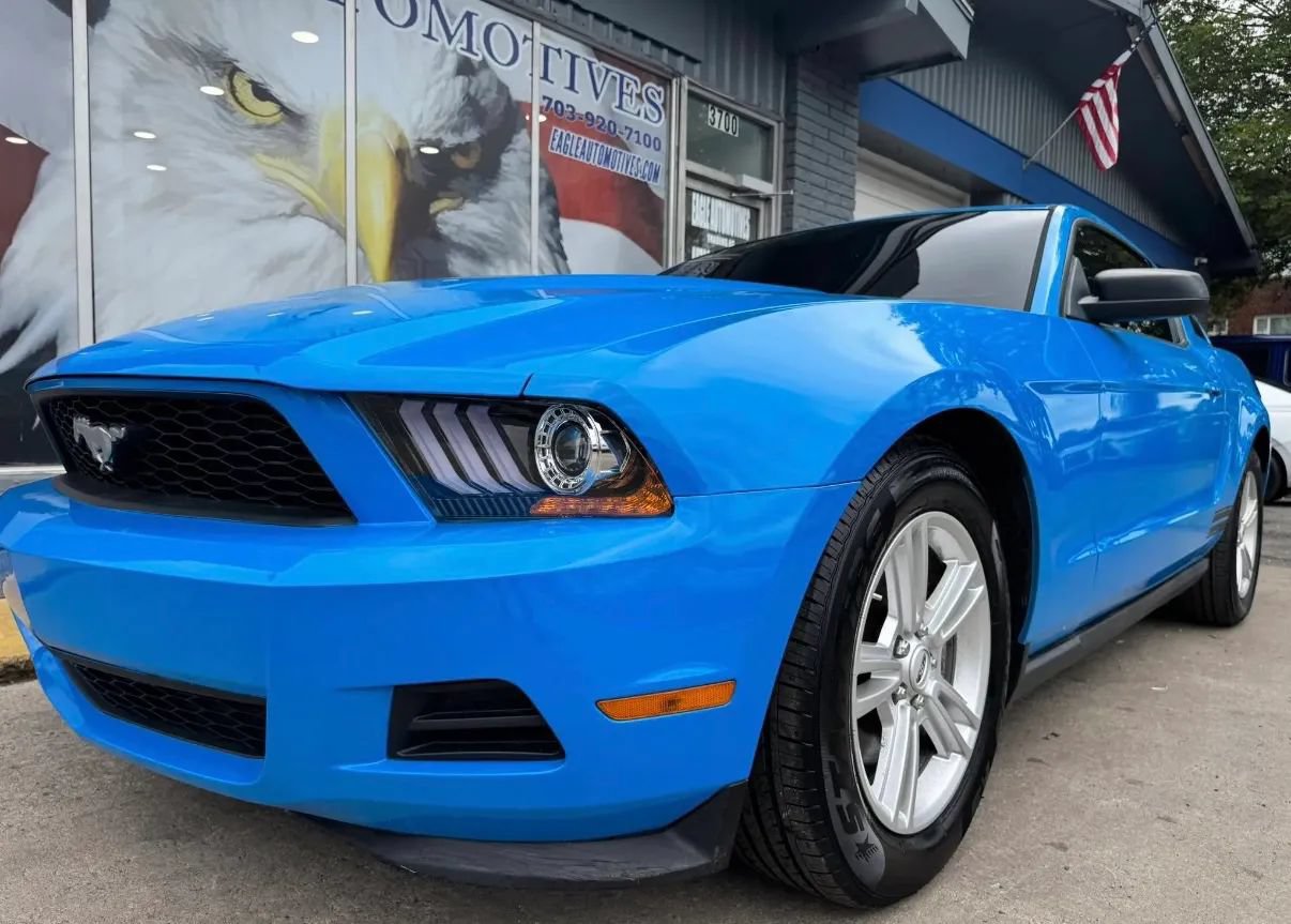 Used 2012 Ford Mustang Coupe RWD image 7