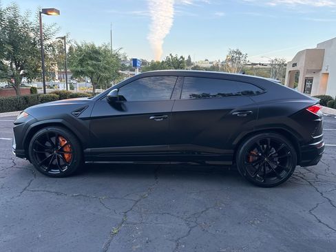 Used 2022 Lamborghini Urus image 8