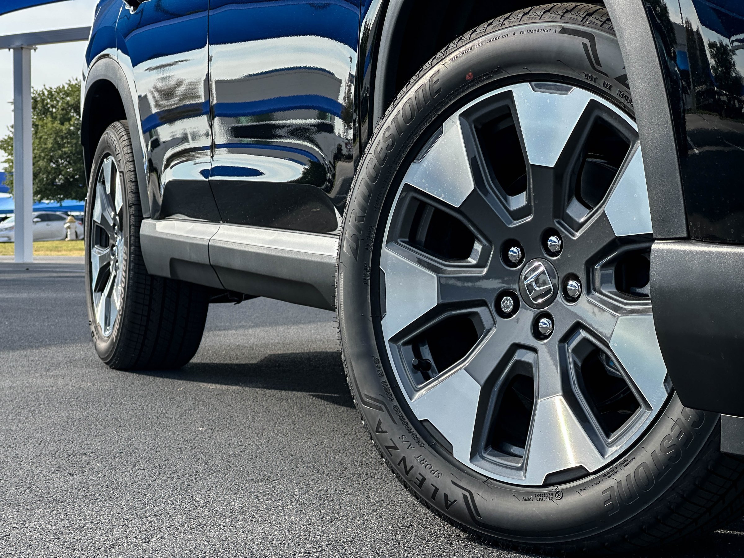 New 2026 Honda Pilot Elite image 2